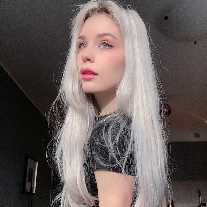 Ｍｉｒａ  Ｖａｌｋｉｒａ