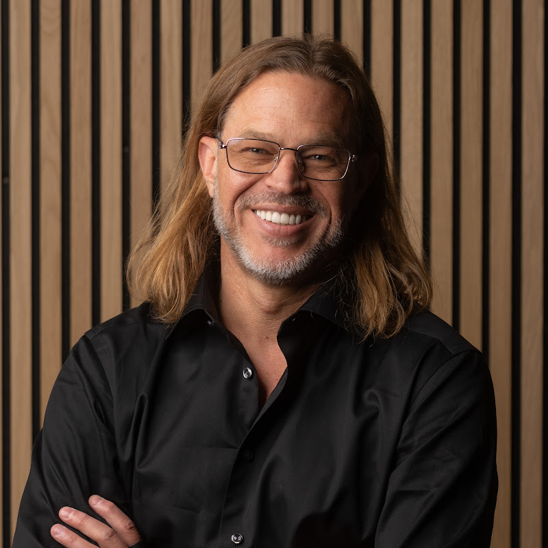 Dr. Robert Whitfield, MD